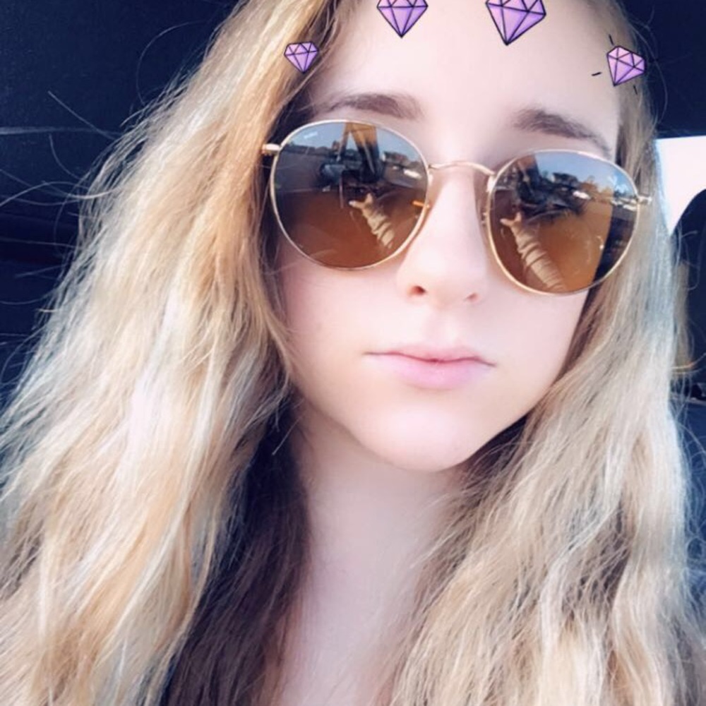 Meet your Posher, Cierra